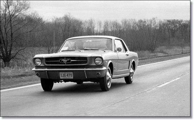 1964 Ford Mustang (1)