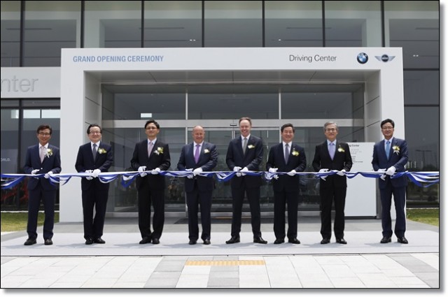 BMW_Driving_center2