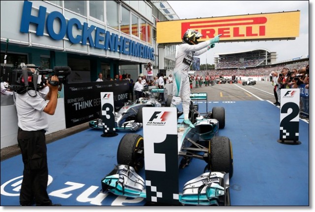 Mercedes_Petro_F1