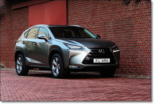 LEXUS NX300h (2)