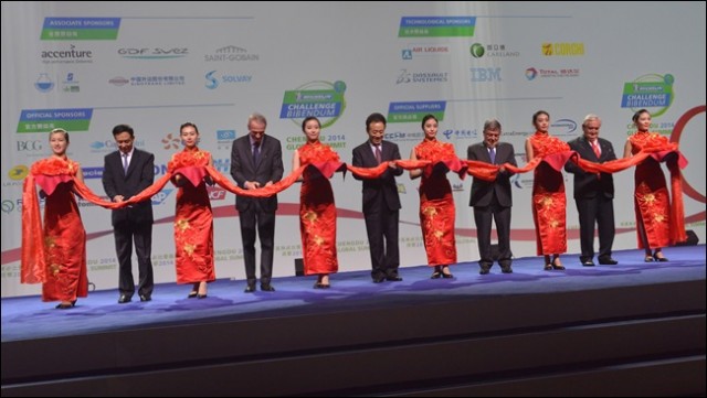 CHENGDU_2014_Opening_ceremony_PierreCHAMBON