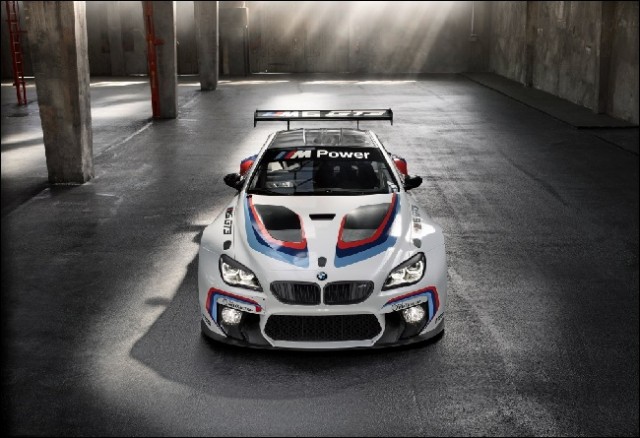 새로운 BMW 아트카 시리즈에 사용될 BMW M6 GT3 (2)