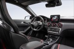 A 45 AMG (AMG Exklusiv), Jupiterrot; Interieur Schwarz / RED CUT
A 45 AMG (AMG Exclusive), jupiter red, interior black RED CUT