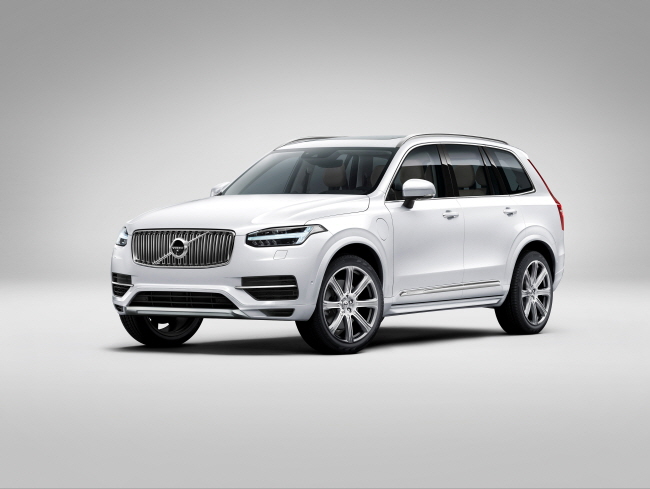 re_volvo_xc90