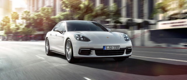 re_porsche_new_panamera