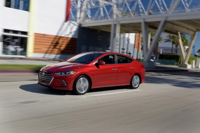 2017-hyundai-elantra-usa81