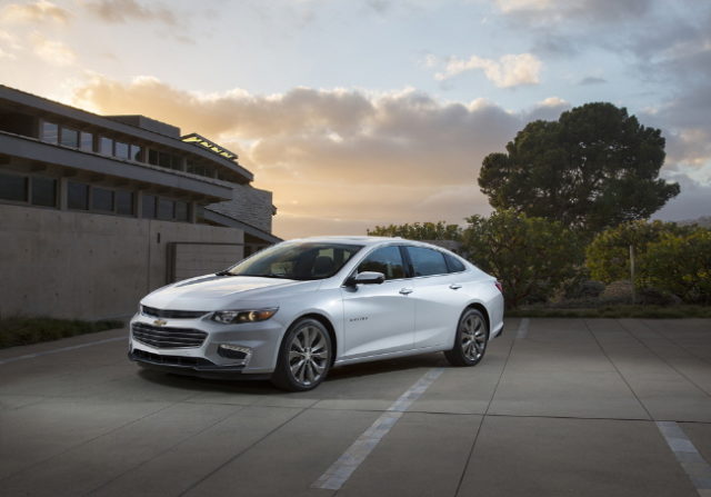 The 2016 Chevrolet Malibu is nearly 300 pounds lighter and has wheelbase that’s been stretched nearly 4 inches, making it more fuel efficient, more functional and more agile.