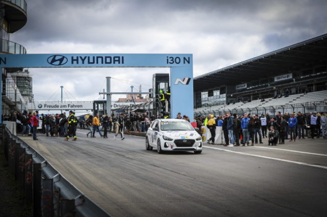 24 Stunden Nürburgring 2017, Qualifikationsrennen, Nürburgring-Nordschleife - Foto: Gruppe C GmbH