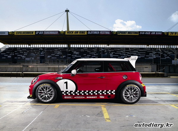 MINI_JCW_CHALLENGE.jpg