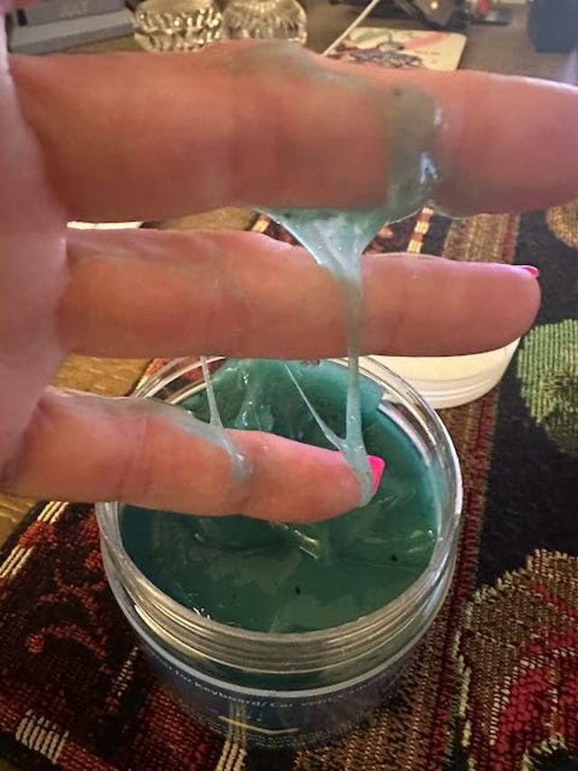 Cleaning gel effectiveness