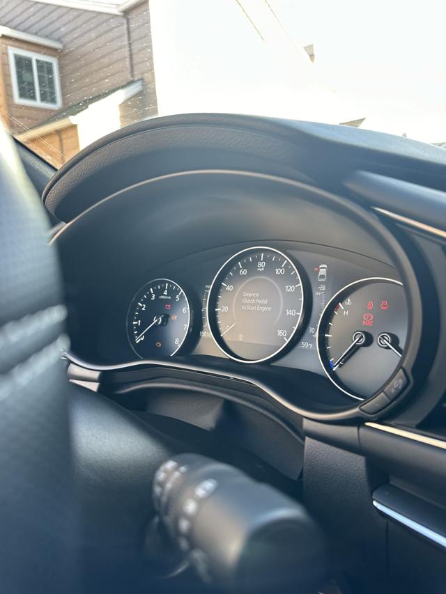 Gauge cluster with scratches