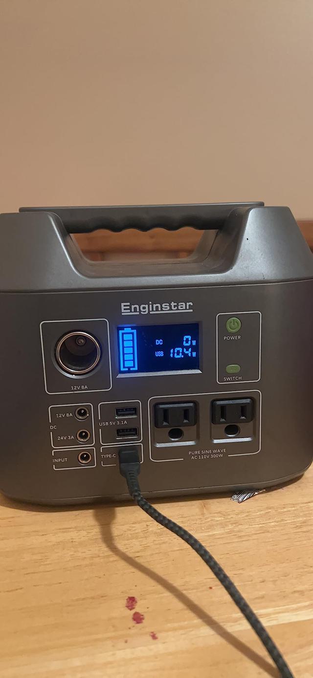 EnginStar 300W display and ports