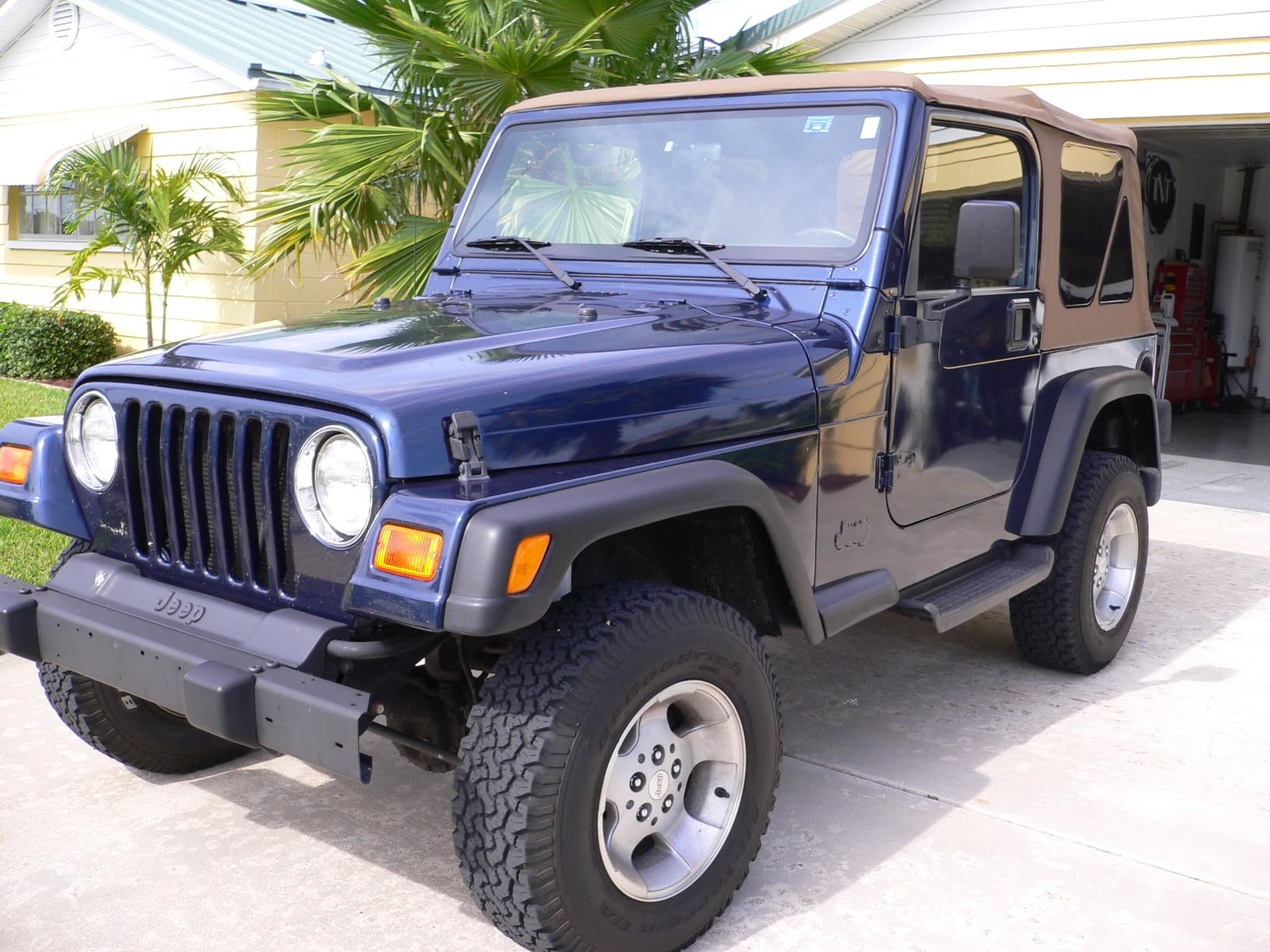 CAR GUYS Plastic Restorer on Jeep fenders before