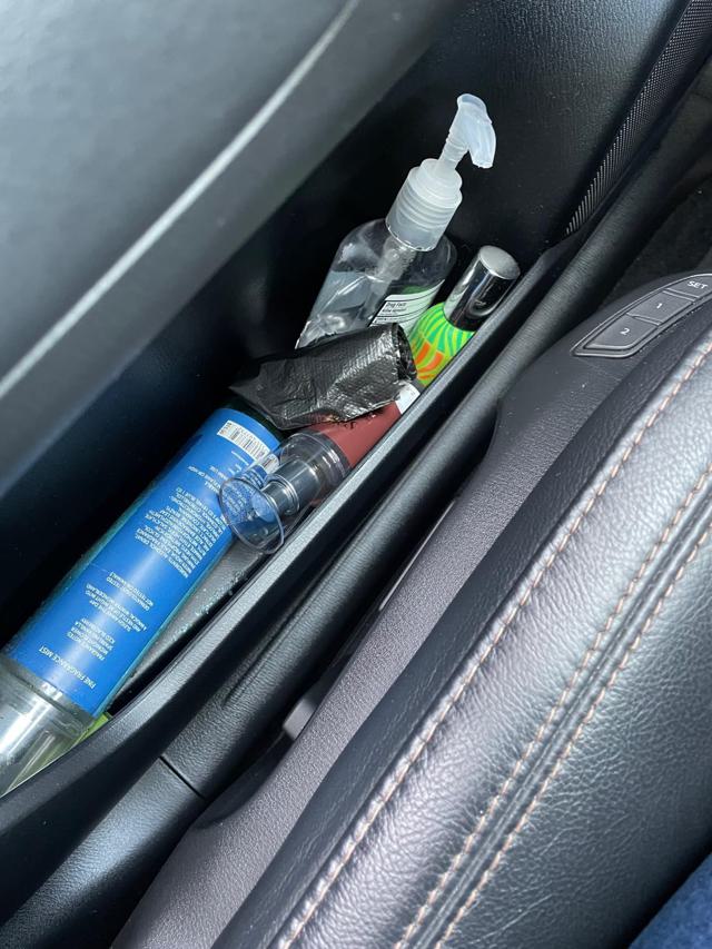 Accmor Car Trash Can on car door