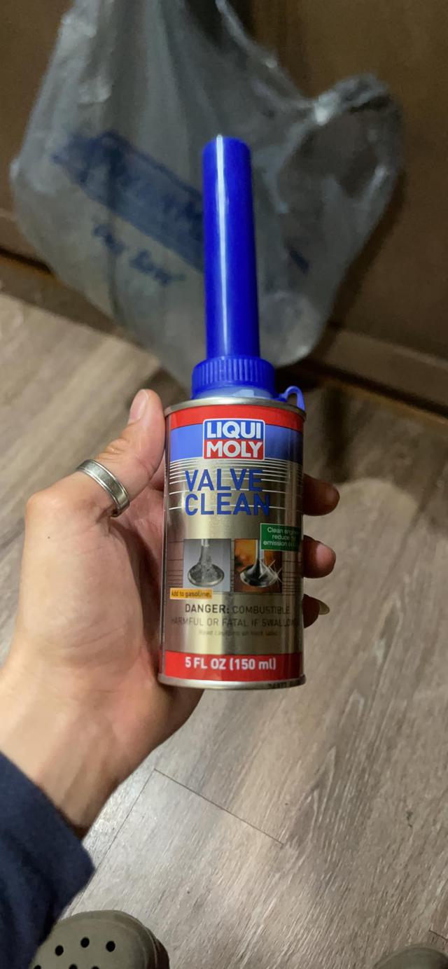 Applying Liqui Moly Valve Clean