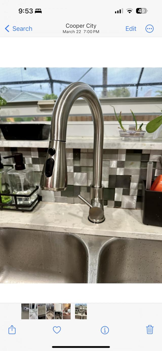 Kitchen Faucet Review Image 6