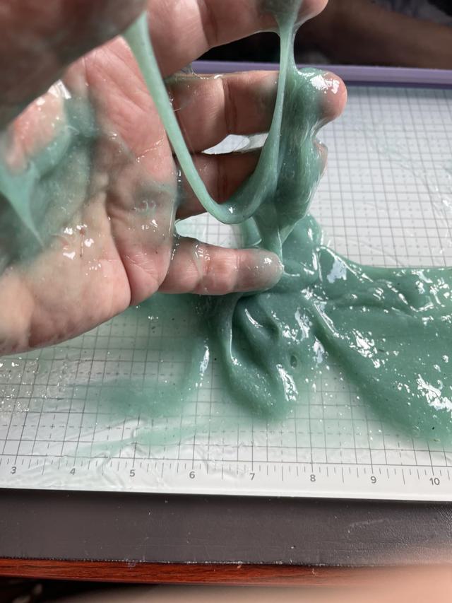 Cleaning gel consistency